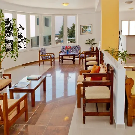 Hotel apartamentowy Thodorou Village Agia Marina