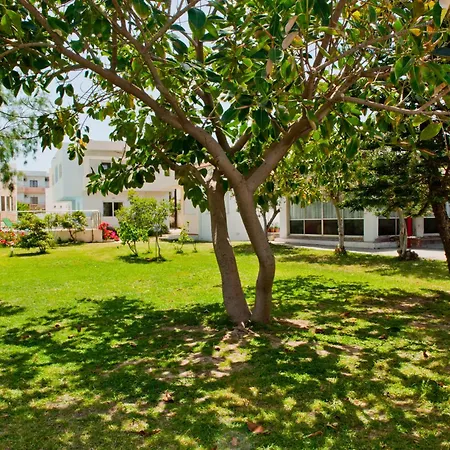 Hotel apartamentowy Thodorou Village
